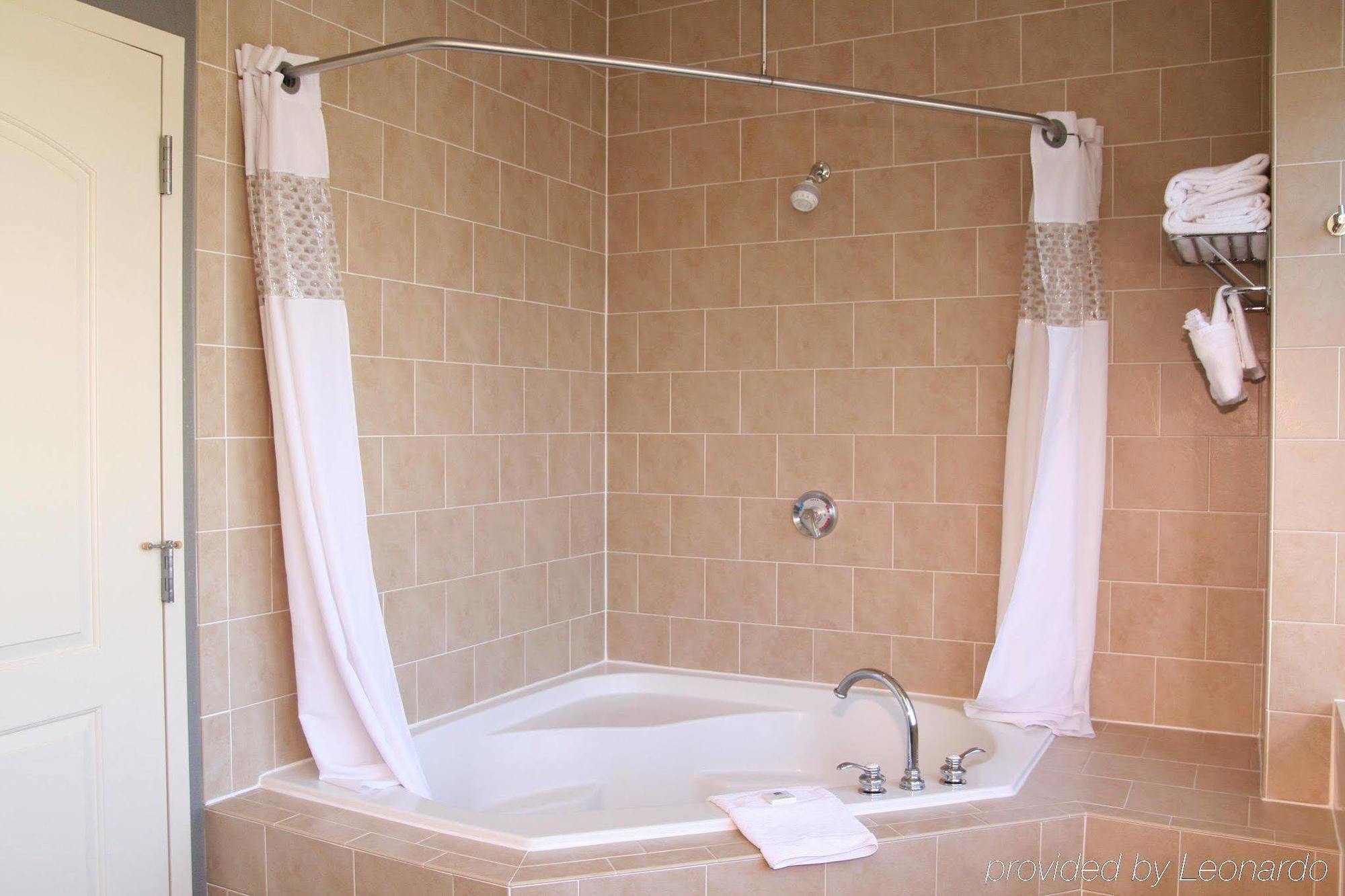Hotel Hampton And